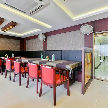 Oyo 1889 Hotel Aj Park Alappuzha Екстериор снимка