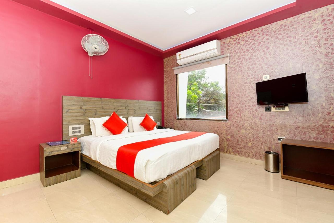 Oyo 1889 Hotel Aj Park Alappuzha Екстериор снимка
