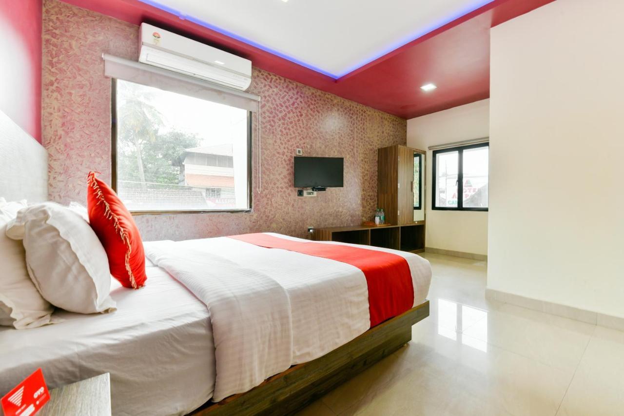 Oyo 1889 Hotel Aj Park Alappuzha Стая снимка
