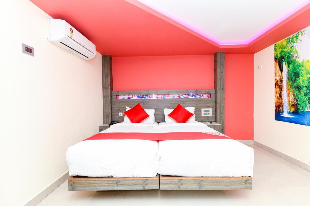 Oyo 1889 Hotel Aj Park Alappuzha Стая снимка