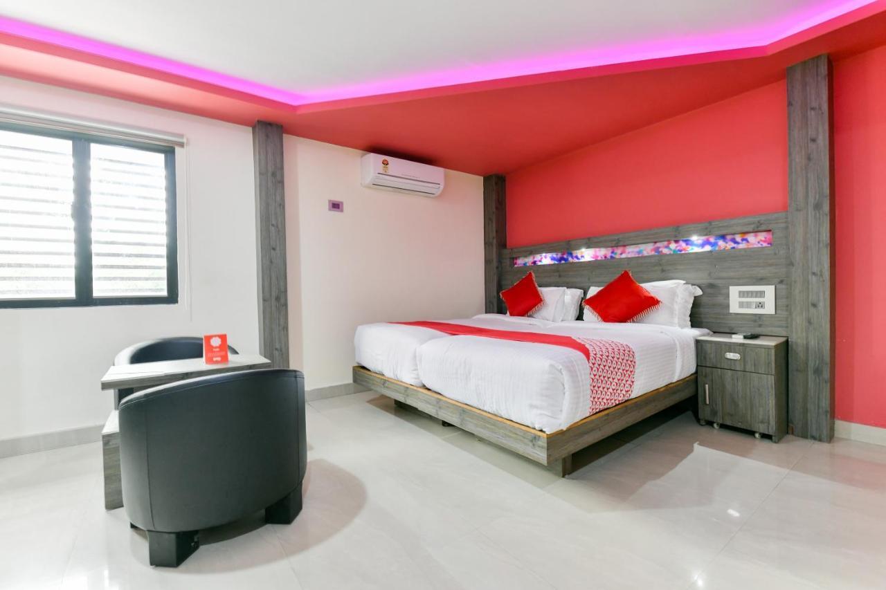 Oyo 1889 Hotel Aj Park Alappuzha Екстериор снимка